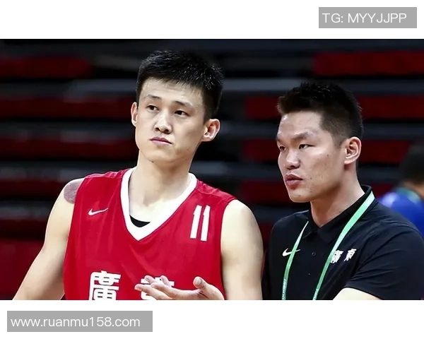 周鹏：从篮球场上的传奇到生活中的榜样，如何影响年轻一代的成长与追梦之路