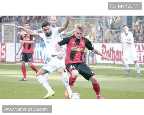 蔚蓝现代与悉尼FC激战正酣谁能在这场对决中笑到最后